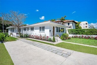 Building Photo - 1706 S Le Jeune Rd