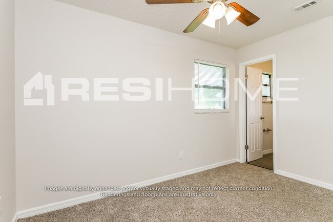 Building Photo - 2228 Messina Ave