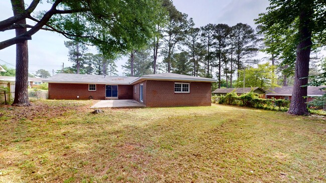 Building Photo - 4 Bedroom/3 Bath Home in Prattville