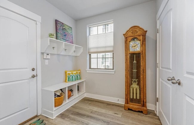 Building Photo - 8852 E 47th Ave