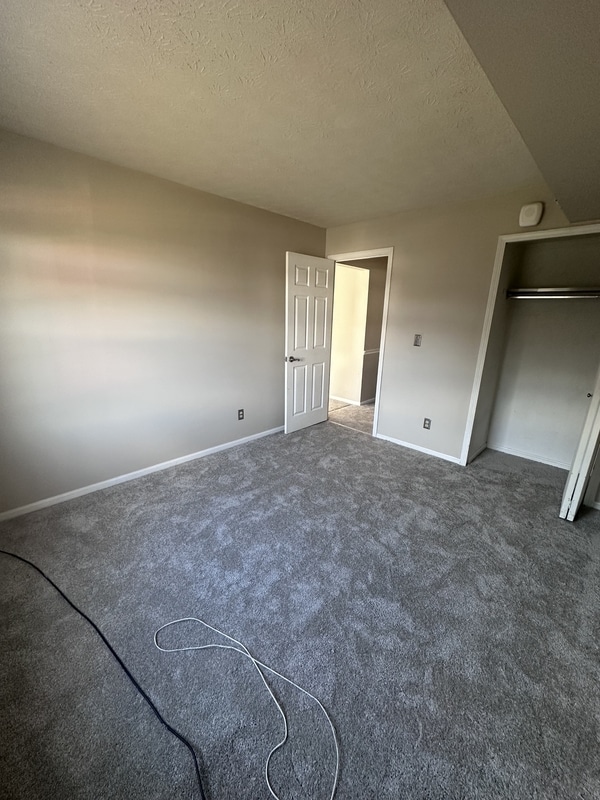 Building Photo - 1155 Charter Oak Ln