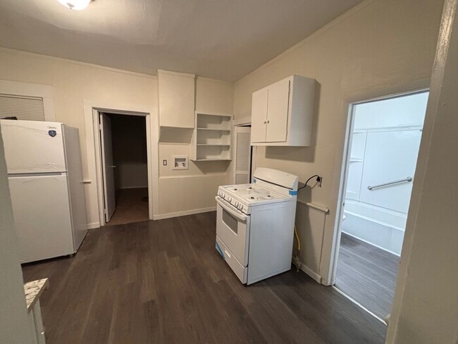 Building Photo - house