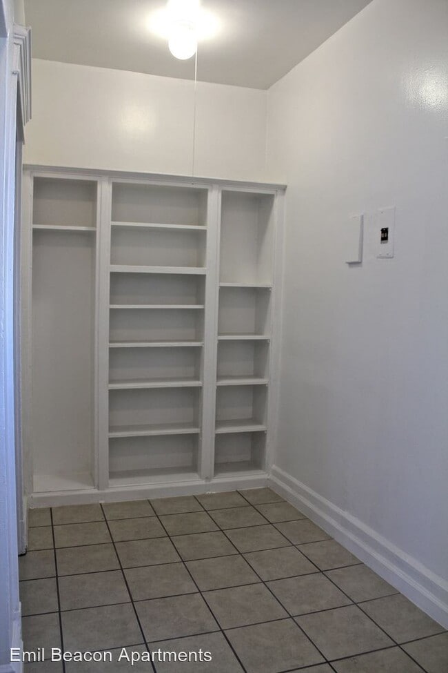 Building Photo - 945 Beacon Ave