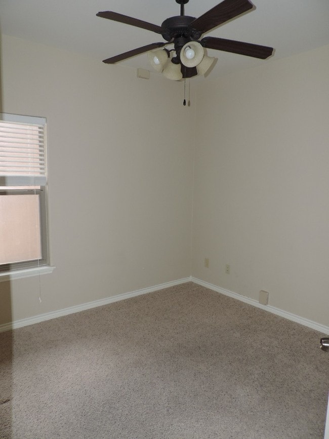 Building Photo - 9809 Sterling Loop