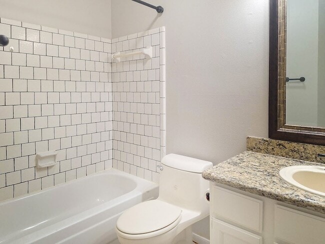 Building Photo - 175 Sylvan Forest Dr