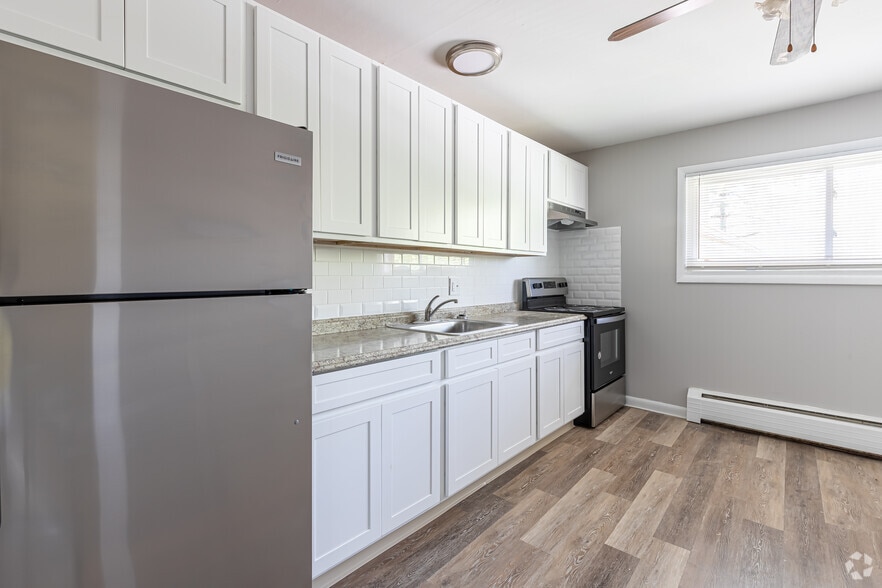 Wickham Gardens Condominiums 12671299 Burnside Ave East Hartford CT