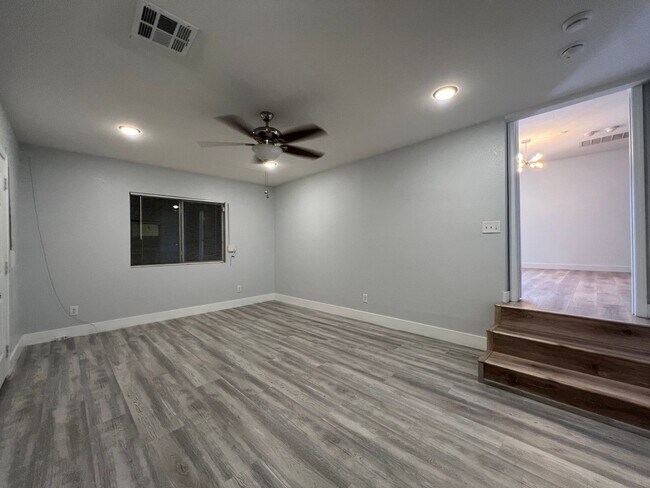 Building Photo - 1601 Marlin Ave