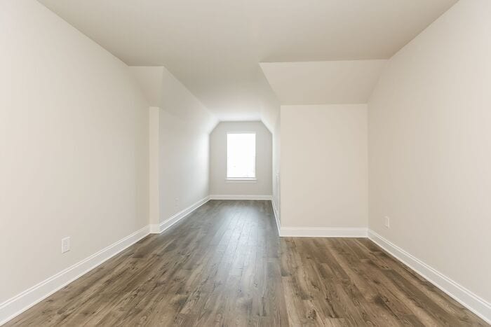 Building Photo - 2508 Elmcroft Ave