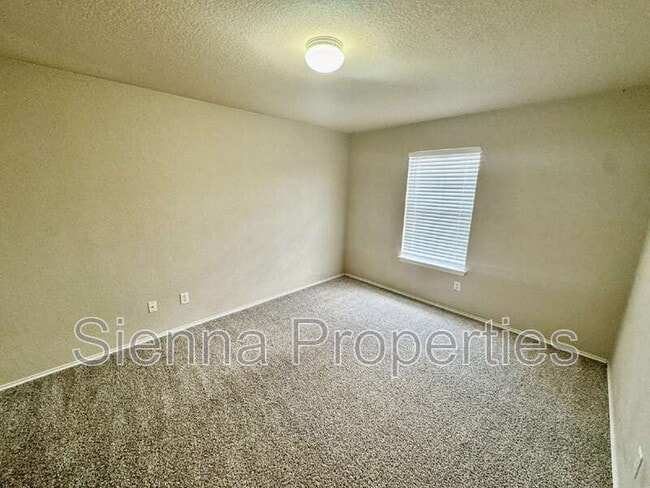 Building Photo - 398 Paddington Dr