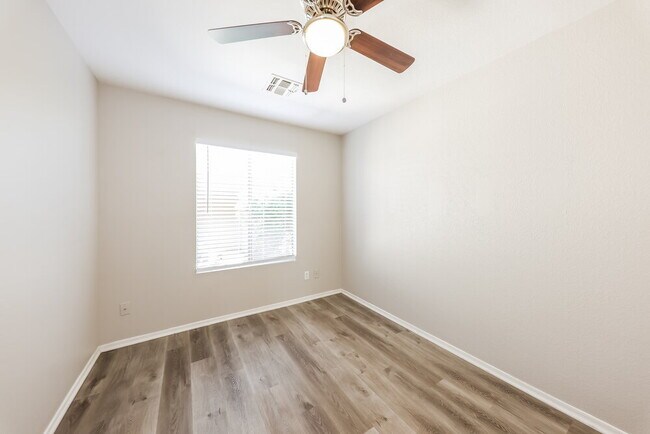 Building Photo - 11335 W Crestbrook Dr