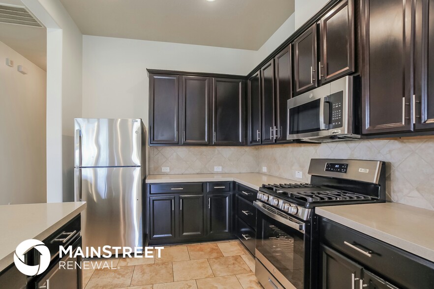 Building Photo - 9838 Linden Hollow Dr