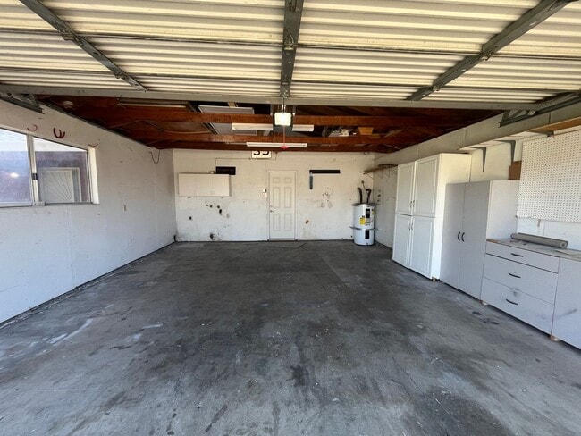 Building Photo - Spacious 4bed 2bath home in Elverta!