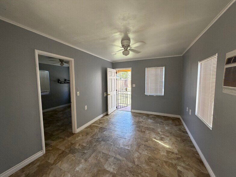 Building Photo - 415 Arvin St