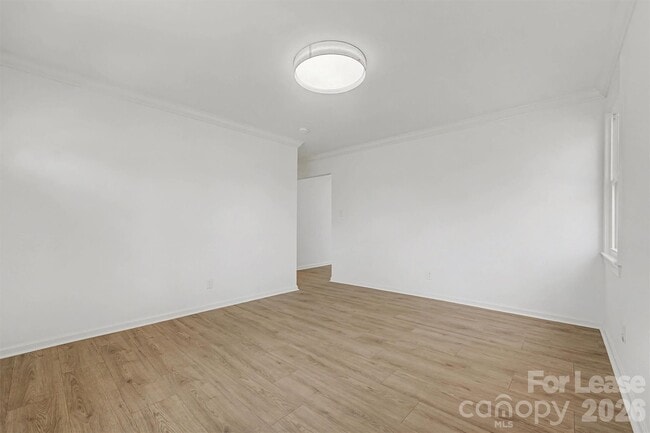 Building Photo - 357 Barnes St