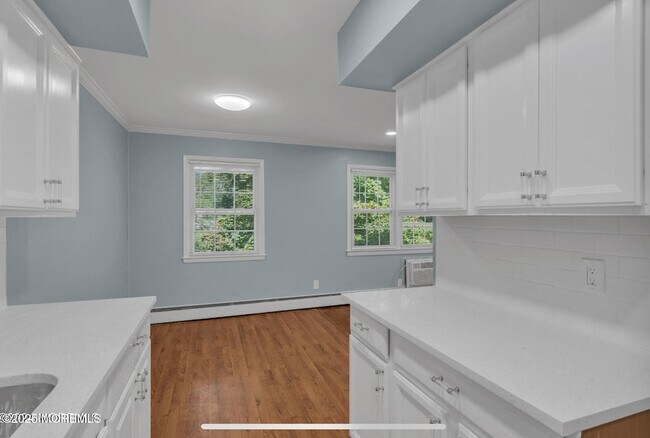 Building Photo - 364 Westwood Ave