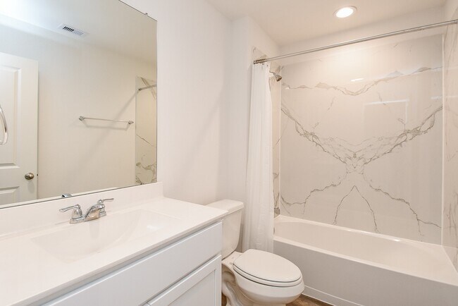 Building Photo - 2827 Bur Lndg Ln