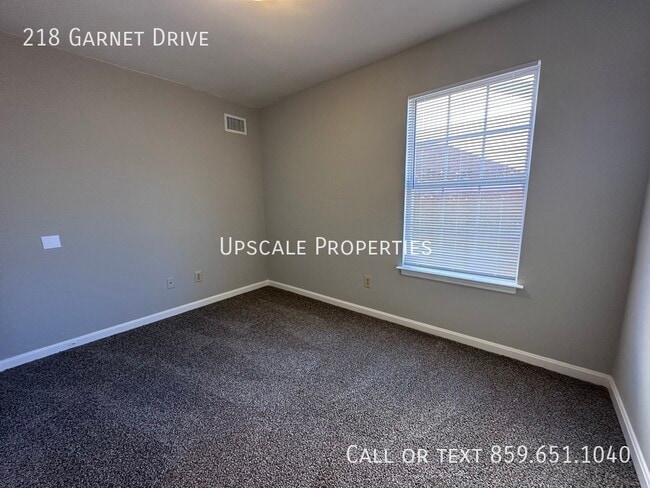 Building Photo - 218 Garnet Dr