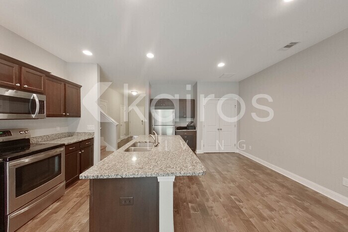 Building Photo - 403 Ferguson Ln