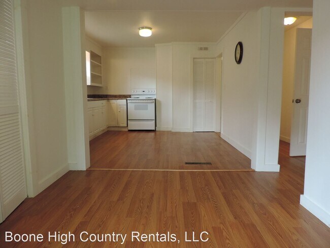 Building Photo - 3 br, 1.5 bath House - 407 Meadowview Drive