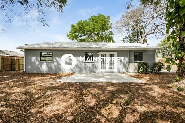 Building Photo - 3 Bedroom Pet-Friendly Home in Bradenton, FL with Main Street Renewal