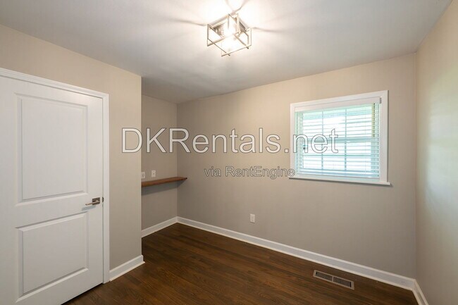 Building Photo - 2131 Bixler Cir