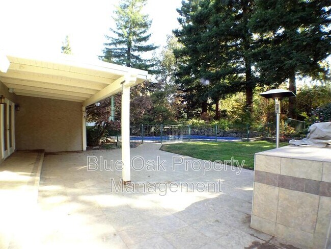 Building Photo - 38 Guynn Bridge Ct