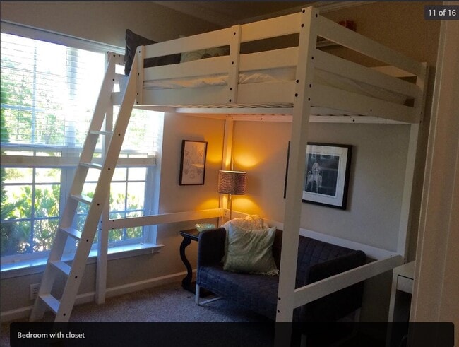 Building Photo - 14608 Via Sorrento Dr