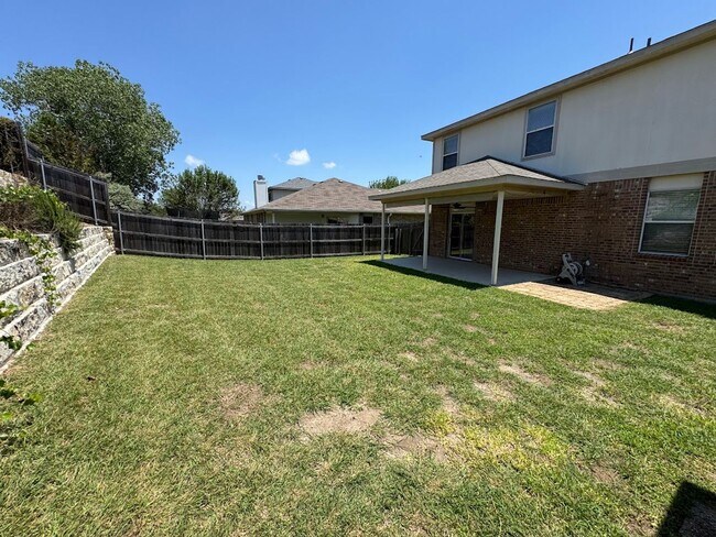 Building Photo - 217 Tepee Dr