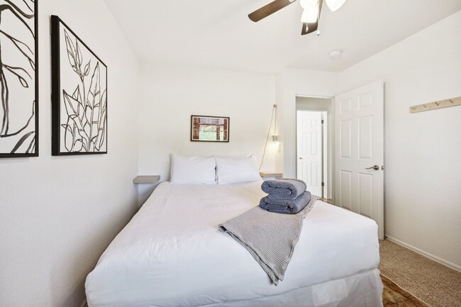 Building Photo - Amazing Arvada Upstairs Duplex Available Now!