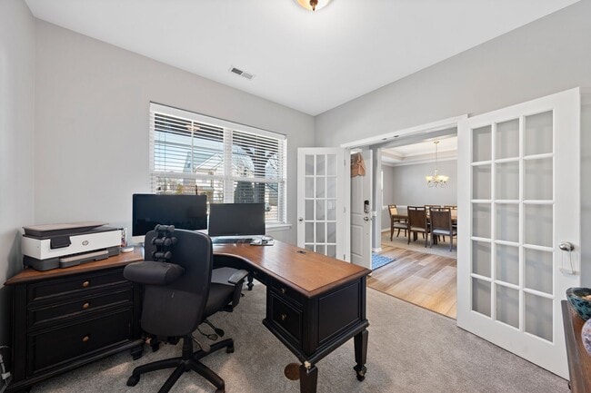 Building Photo - Stunning Apex Home with First-Floor Privat...