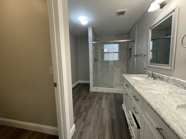 Building Photo - 9305 S Moreto Cir