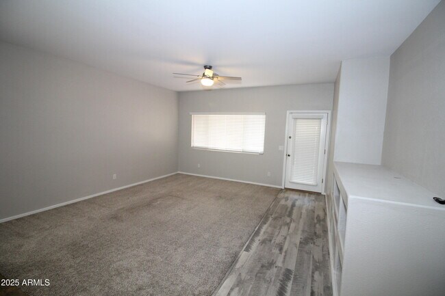 Building Photo - 8166 W Rose Garden Ln