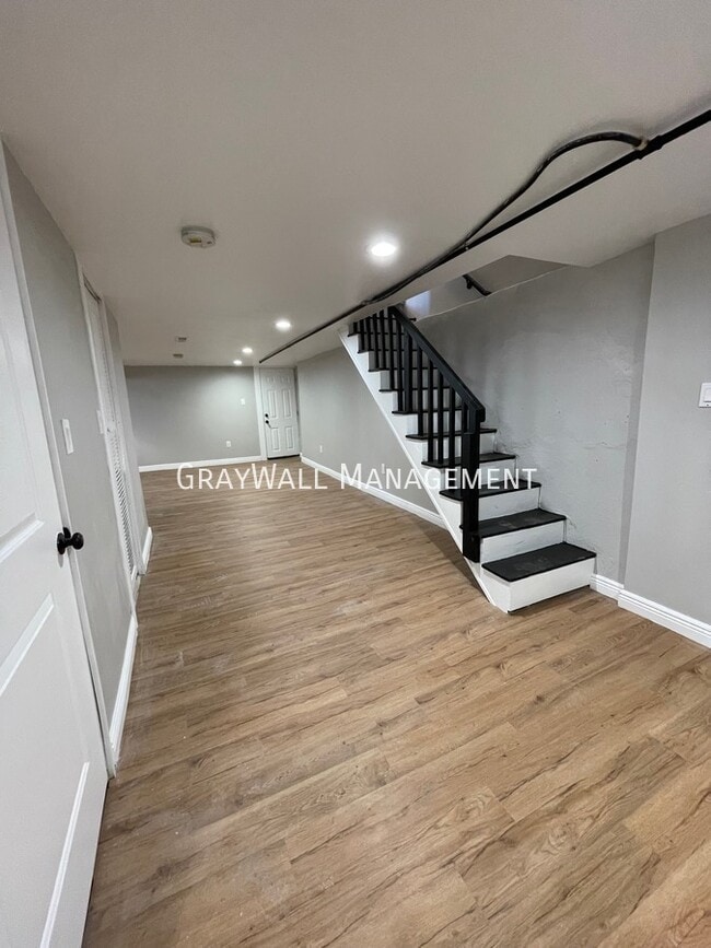 Building Photo - 89 Ridley Ave