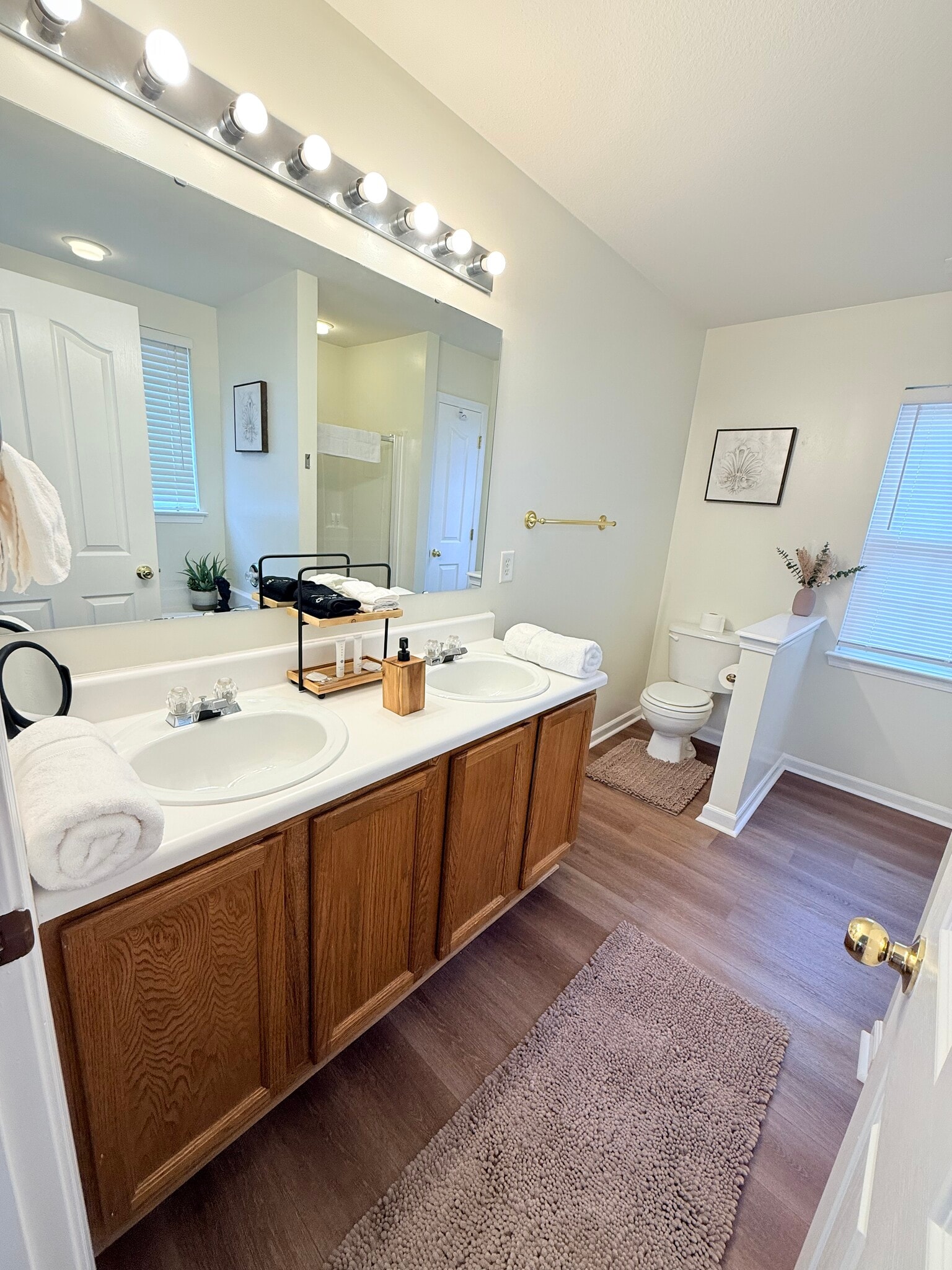 Building Photo - 8253 Belmont Stables Dr