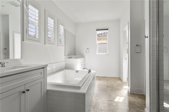 Building Photo - 202 W Tribella Ct