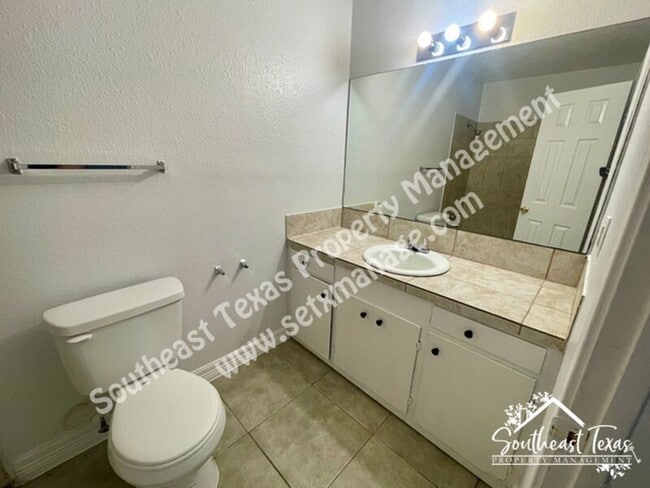 Building Photo - 5108 10th St