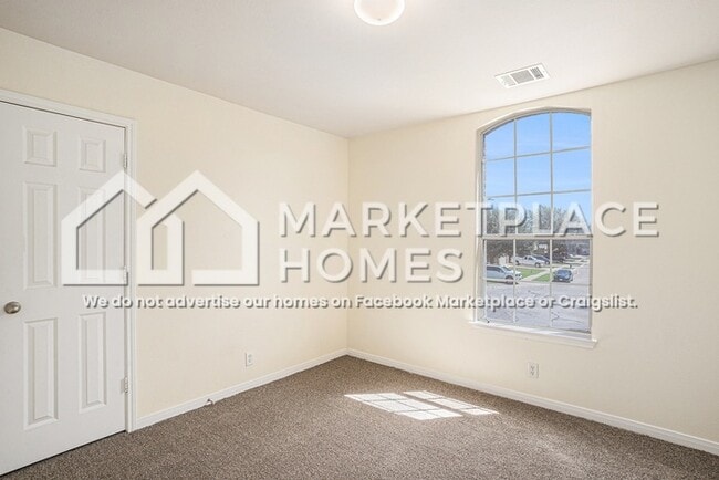 Building Photo - 200 Frontier Cove