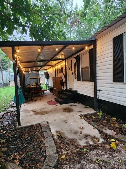 Building Photo - 3939 Colbert Rd