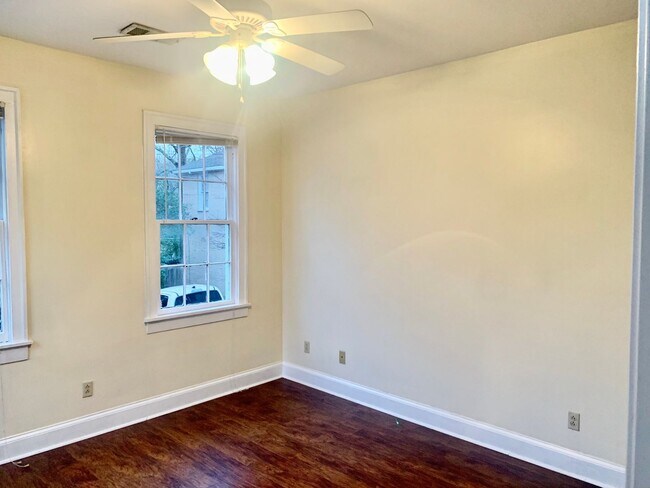 Building Photo - 405 N Madison St