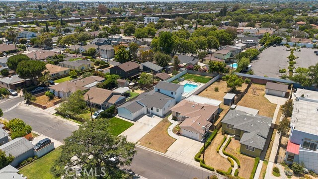 Building Photo - 11245 Greenlawn Ave