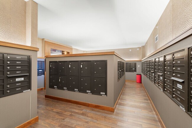 Building Photo - Beautiful Ocean View 2-Bedroom / 2-Bathroo...