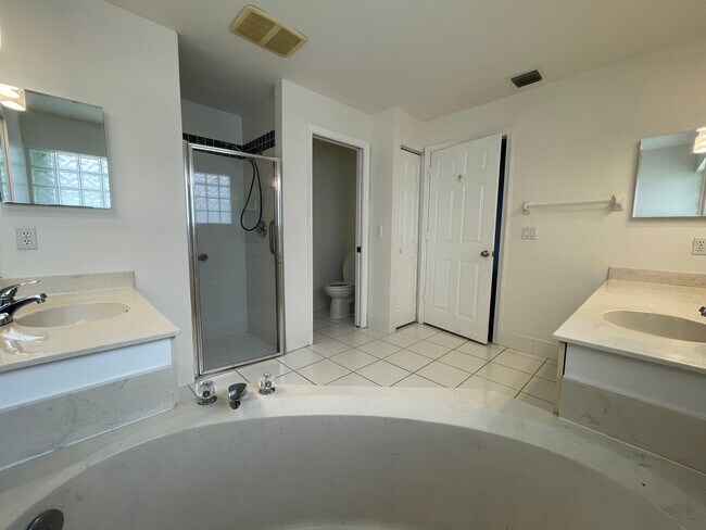 Building Photo - 22875 Barrister Dr