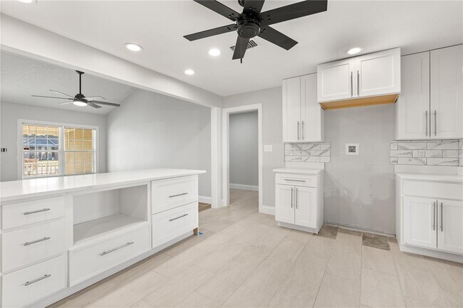 Building Photo - 262 Citrus Dr