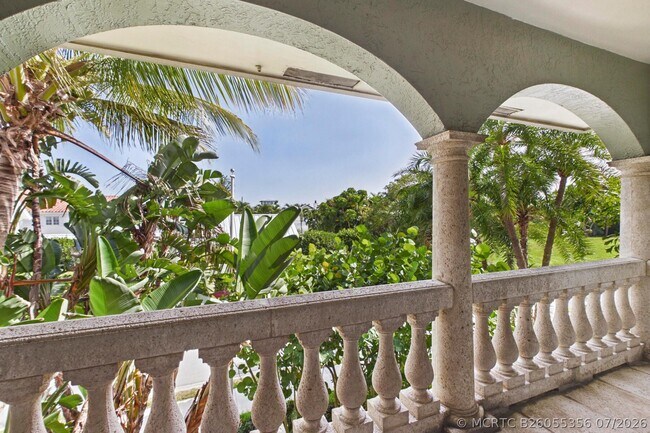 Building Photo - 107 Flagler Promenade S