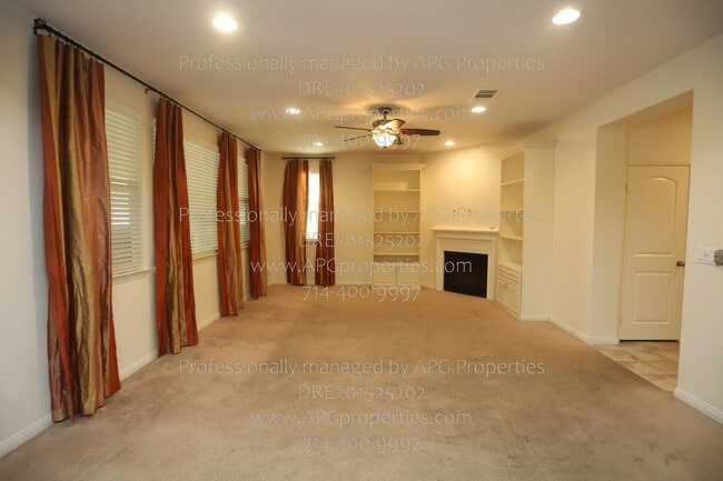 Building Photo - 509 S Trident St