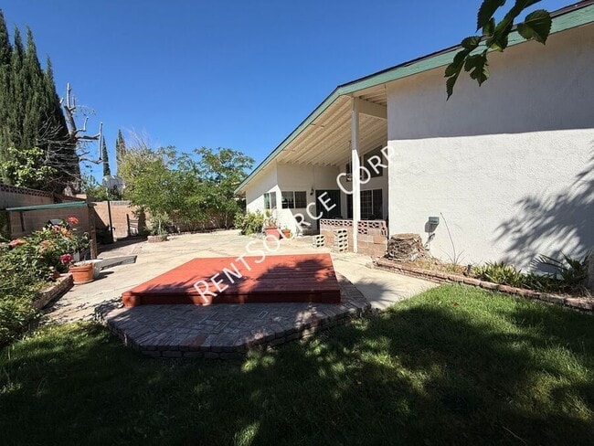 Building Photo - 2522 Marcella St