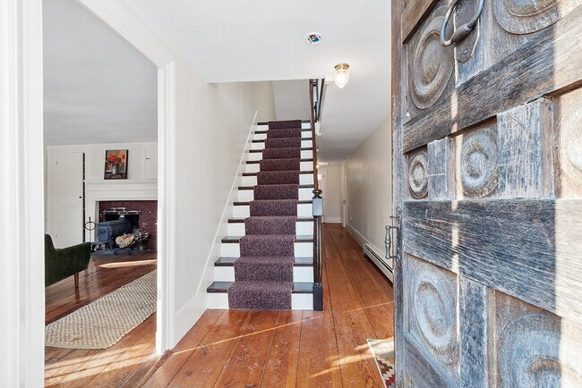 Building Photo - 25 Bulkeley Rd