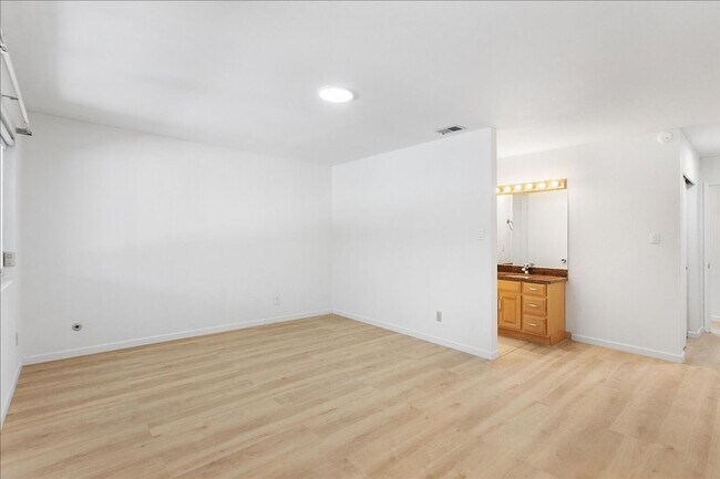 Building Photo - 1229 Coral Reef Pl