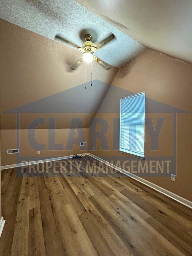 Building Photo - Convenient 3-Bedroom, 2-Bath Home in a Cen...