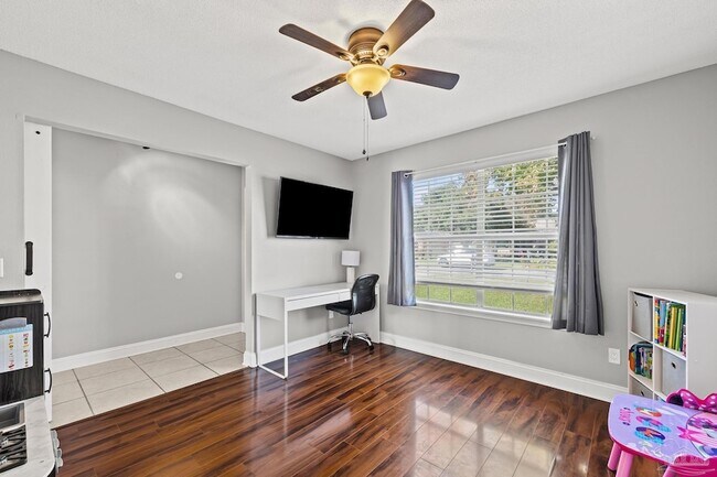 Building Photo - 817 Binnacle Pl